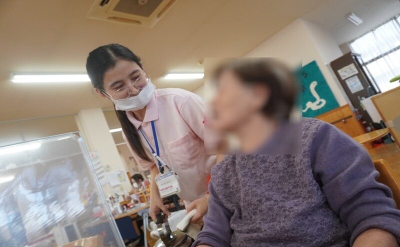 どうすれば外国人が定着する？──「奪い合い」の介護人材が山梨にとどまる理由とは